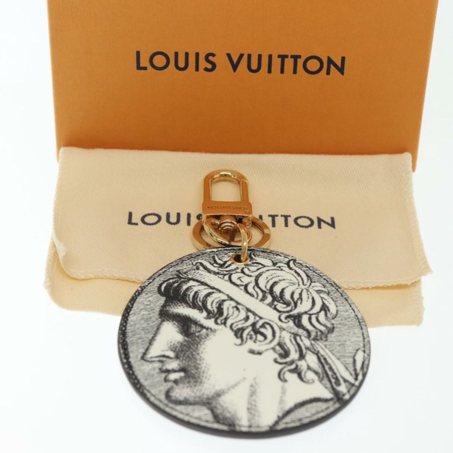 【日本直送】路易威登 Monogram Porte Cles Cameo Charm 白色 MP3203 LV Auth 136742-9