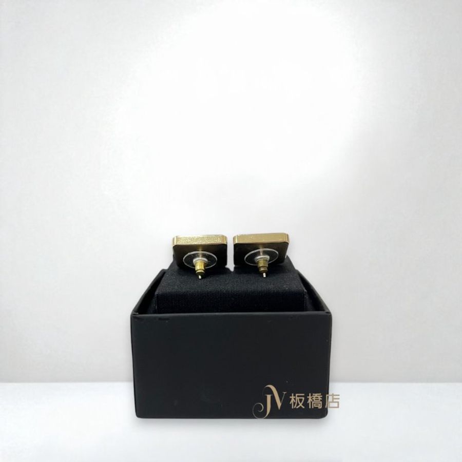 CHANEL 粉彩亮片雙C方形霧金耳環-3