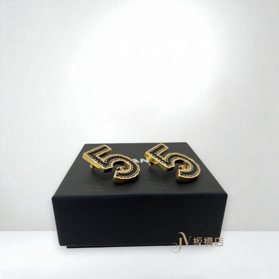 CHANEL 黑金NO.5小雙C耳環/aba836-2