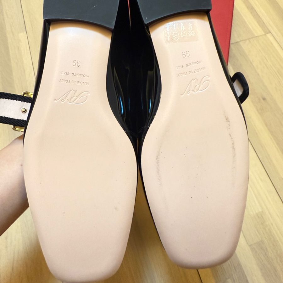 Roger Vivier 帶鑽Tres Viv 瑪莉珍鞋 低跟-13