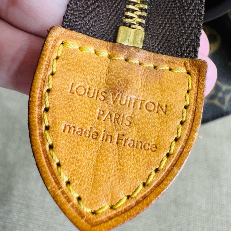 售 二手 真品 Louis Vuitton 經典花紋斜背 絕版19 化妝包 洗漱包 盥洗包-9