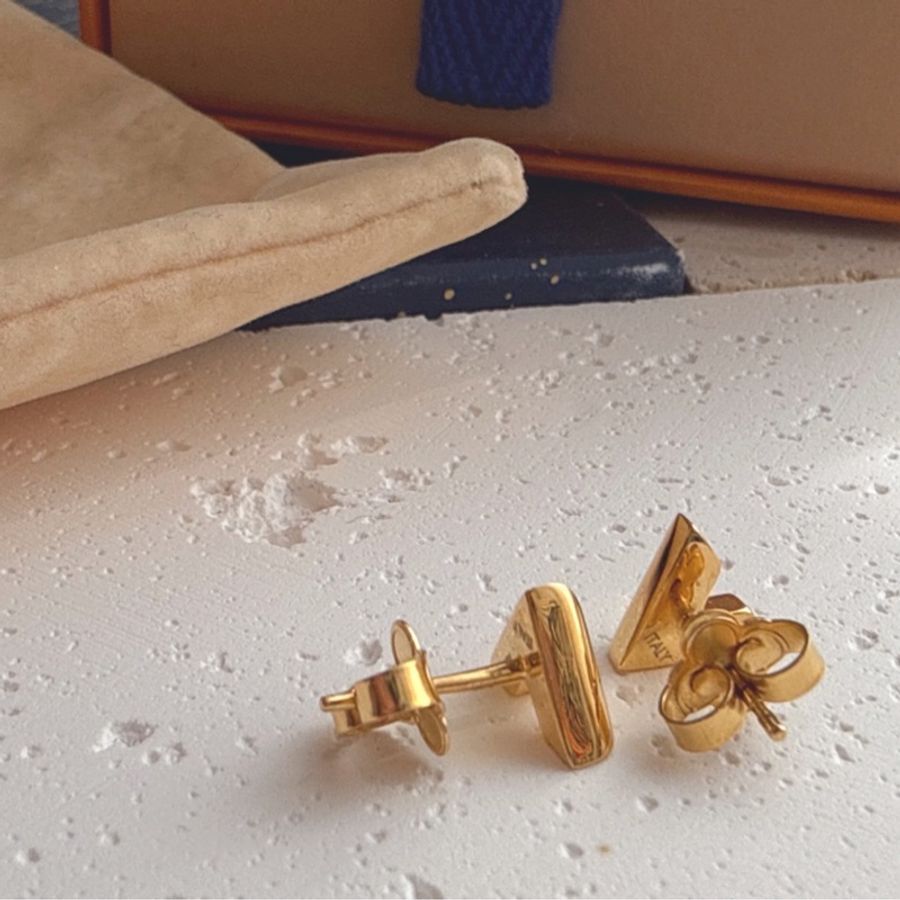 LV 金色經典v耳環-3