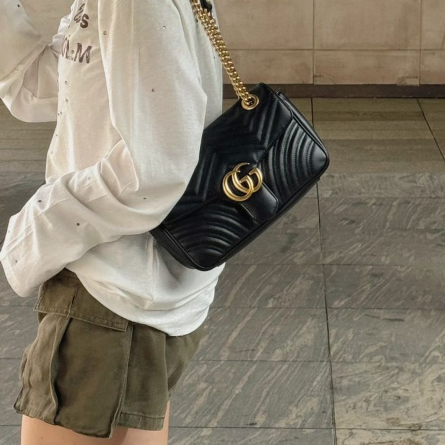 GUCCI Marmont Matelasse斜背包 - 26小號黑金-8