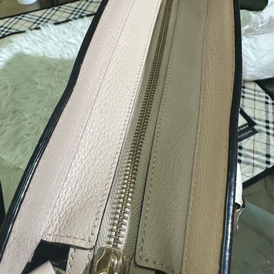 出清 Kate spade 拚色粉白斜背手提包-21