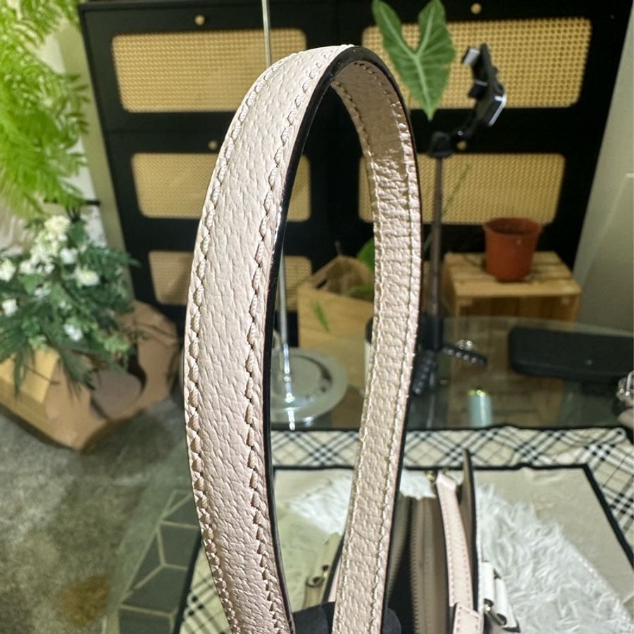 出清 Kate spade 拚色粉白斜背手提包-27