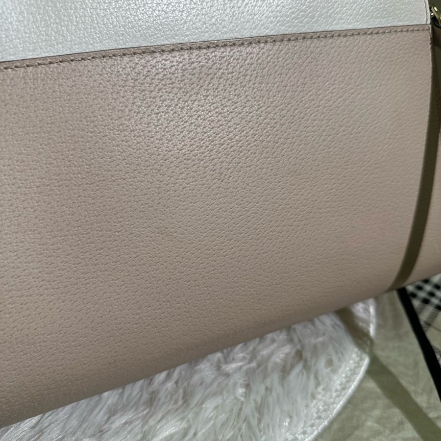 出清 Kate spade 拚色粉白斜背手提包-38