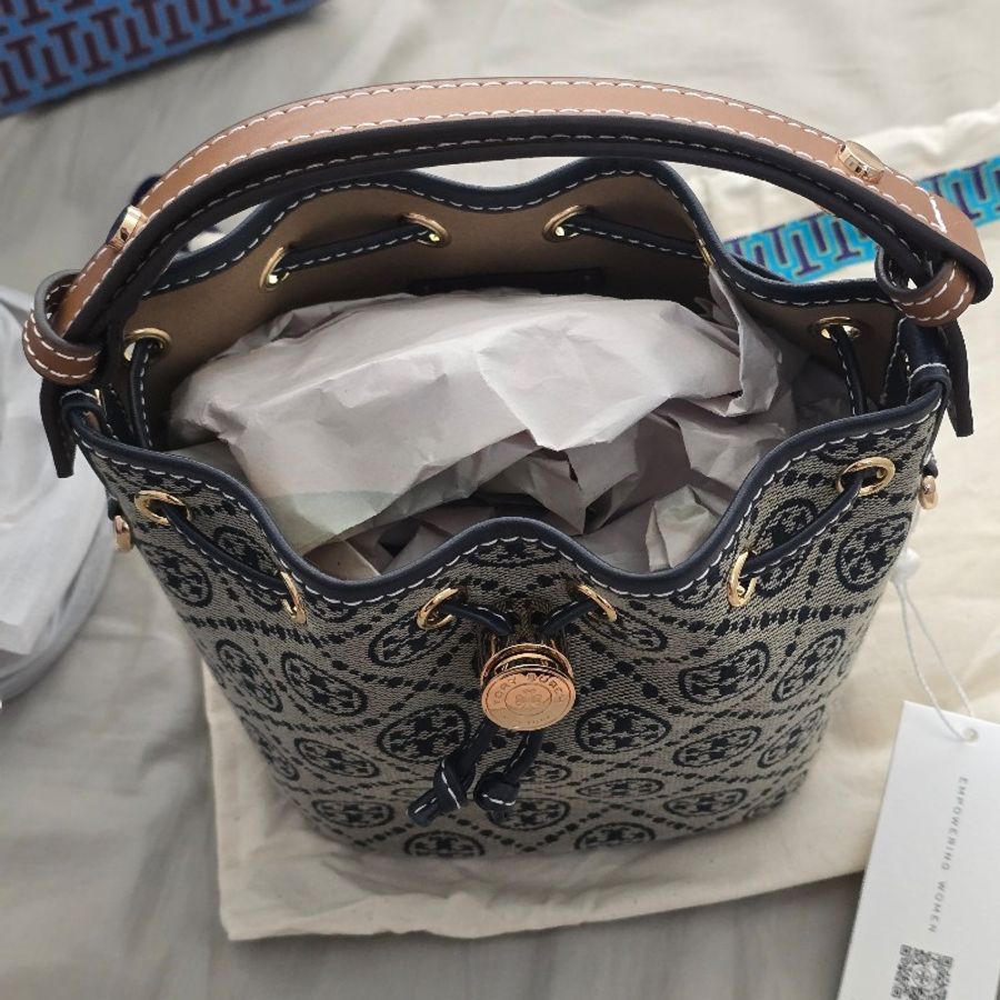 (已售出)TORY BURCH T-Monogram bucket bag 小號水桶包-3