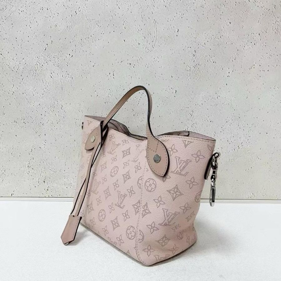 LV Hina bag-1
