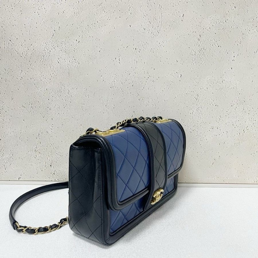 Chanel flap bag-2
