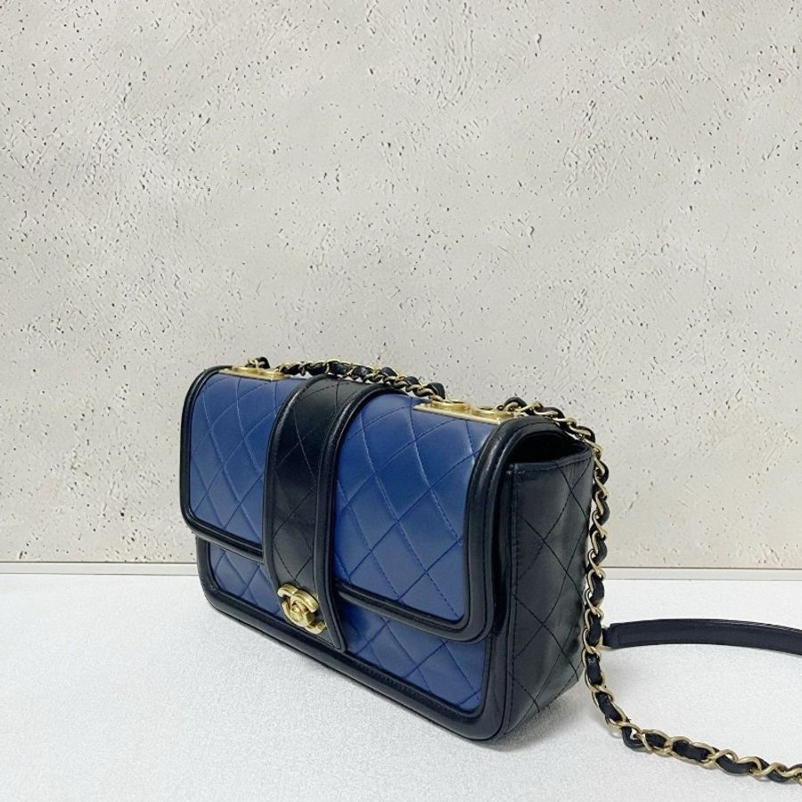 Chanel flap bag-3