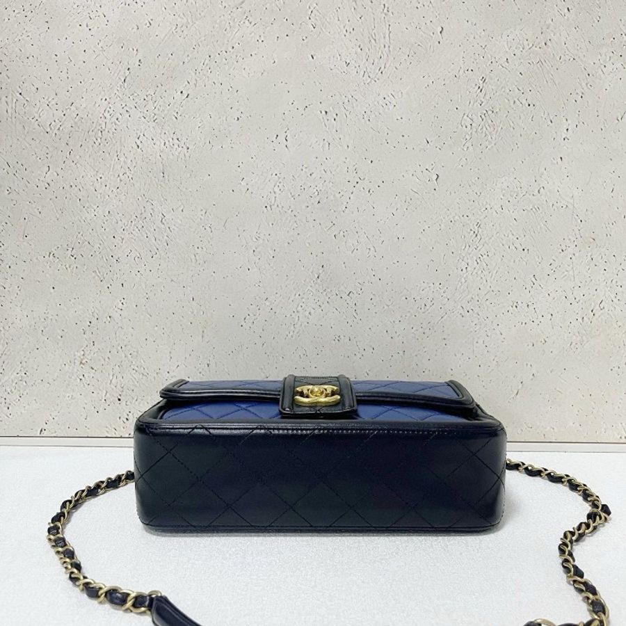 Chanel flap bag-4