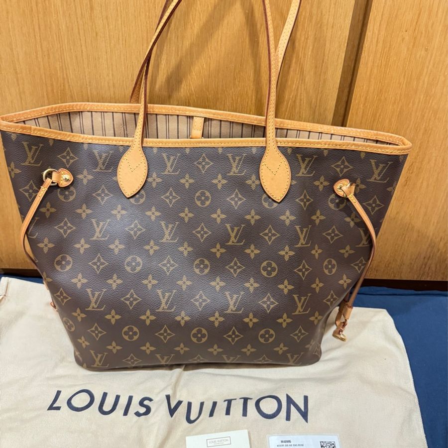 LV 歐洲專櫃購買 少揹 有防塵袋-1