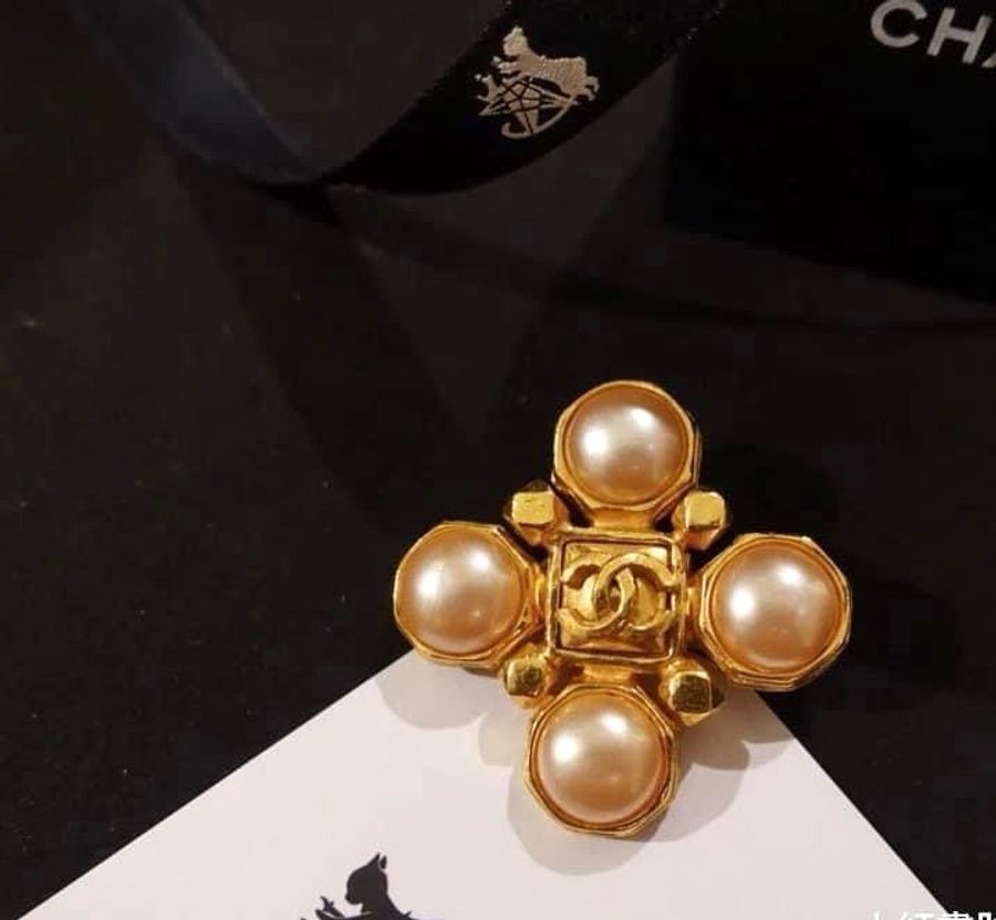 好成色 Chanel 珍珠胸針-1