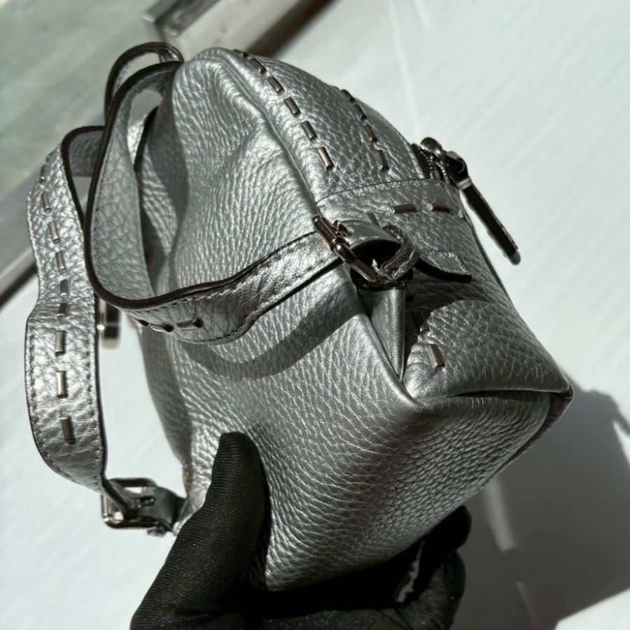 Fendi 銀皮迷你後背包 /可當吊飾-5
