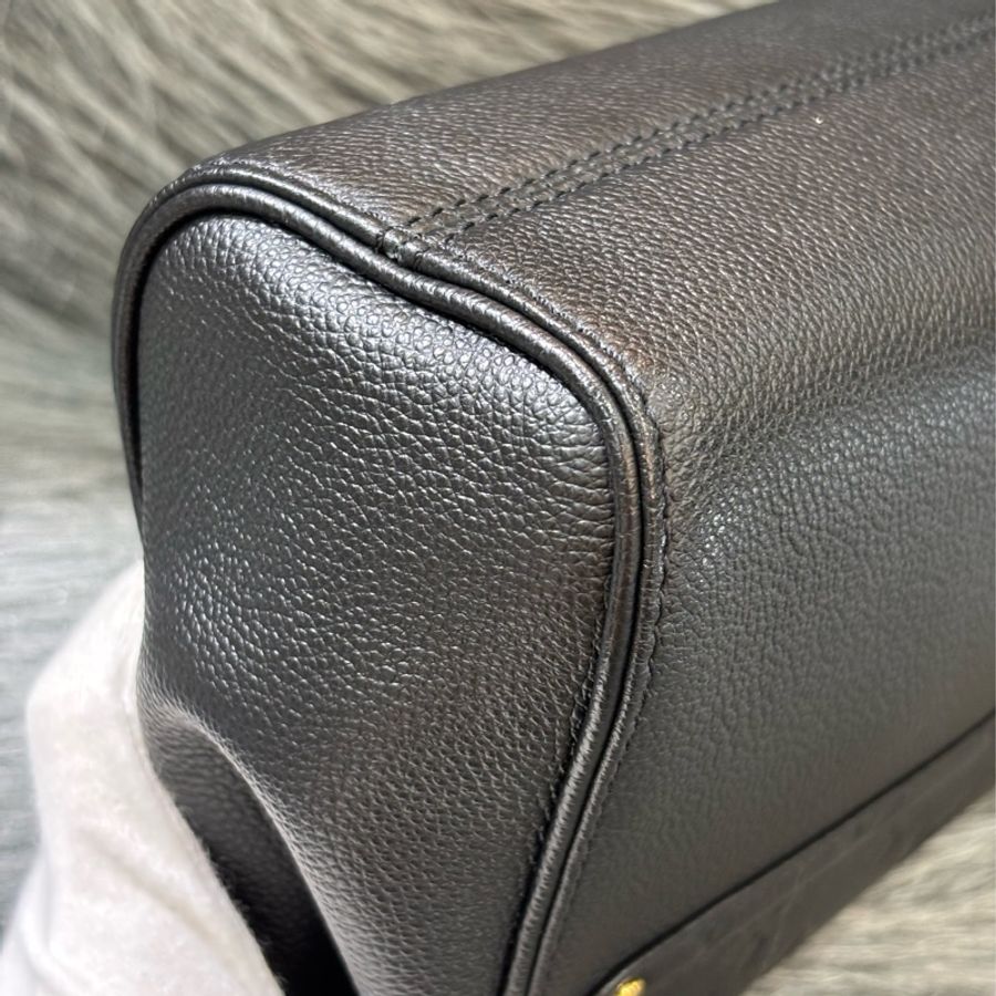 LV M48931 GERMAIN PM 黑色 牛皮 原花 壓紋 金鍊 肩背包 側背包 掀蓋包 下蓋包-17
