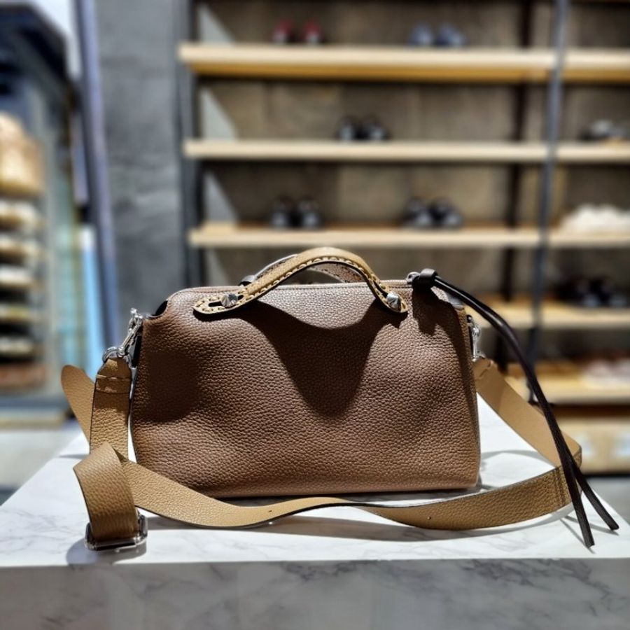 🎉新品好折扣✨Fendi 8BL155 By The Way Selleria 中款波士頓包 棕色-4
