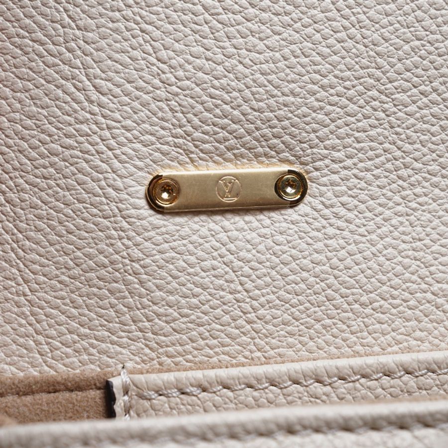 Louis Vuitton Nano Madeleine Monogram Empreinte 奶油白-6