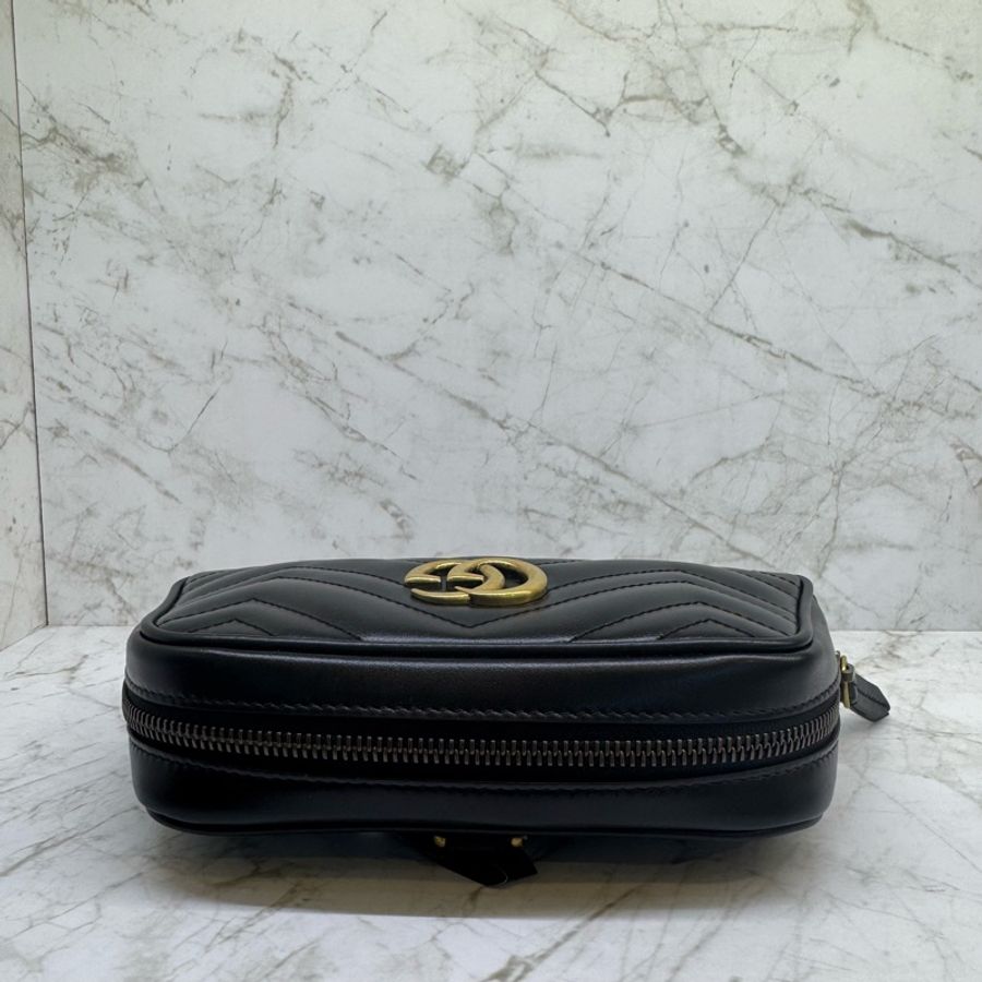 GUCCI Mermont縫線牛皮金屬GG手提包-4
