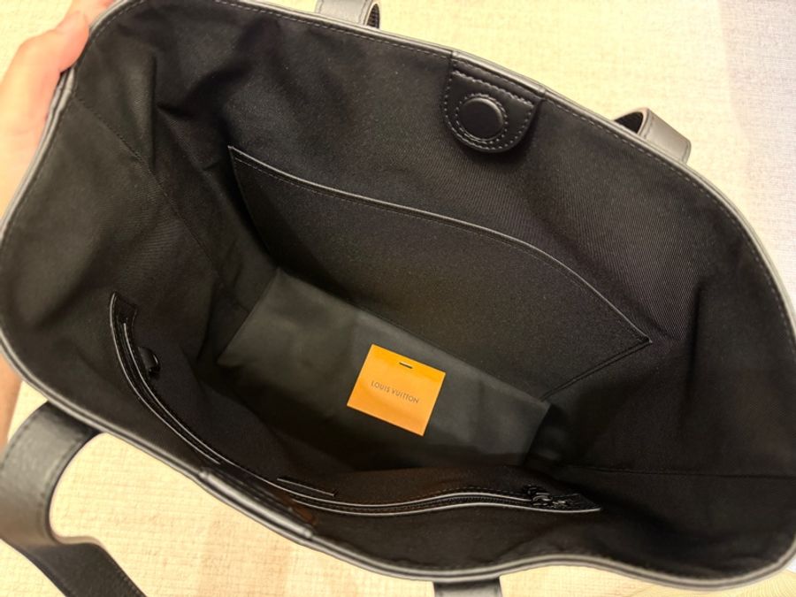 LV Excursion Tote 黑色皮革經典花紋托特包-9