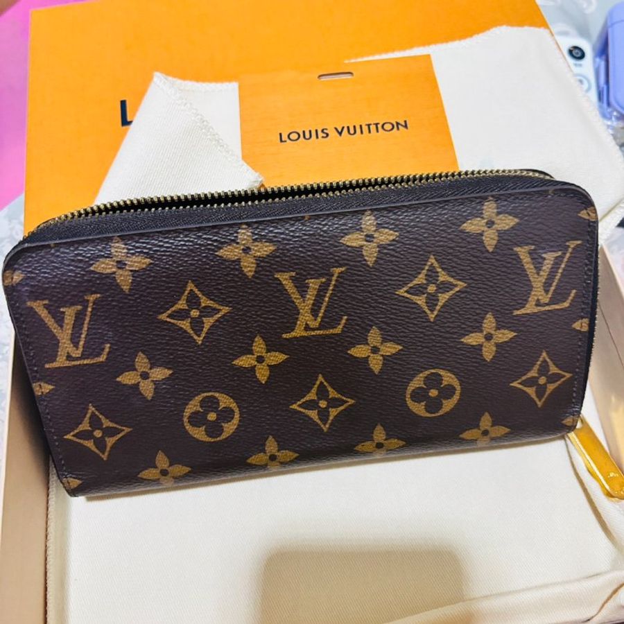LV老花長夾粉色內裡-0