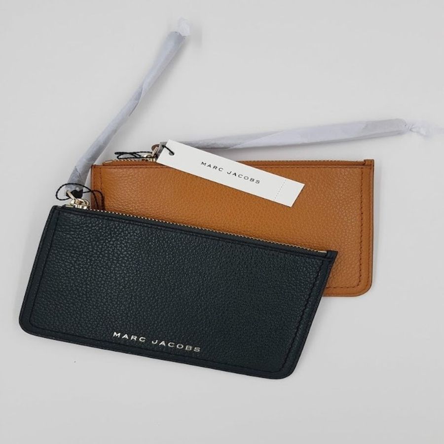 MARC JACOBS【 馬克賈伯】Groove 金屬LOGO防刮皮革拉鍊式手拿包 三色可選-7