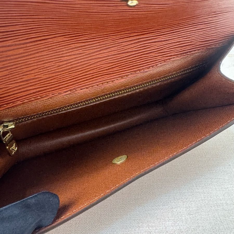 Louis Vuitton 金棕Epi手拿包-4