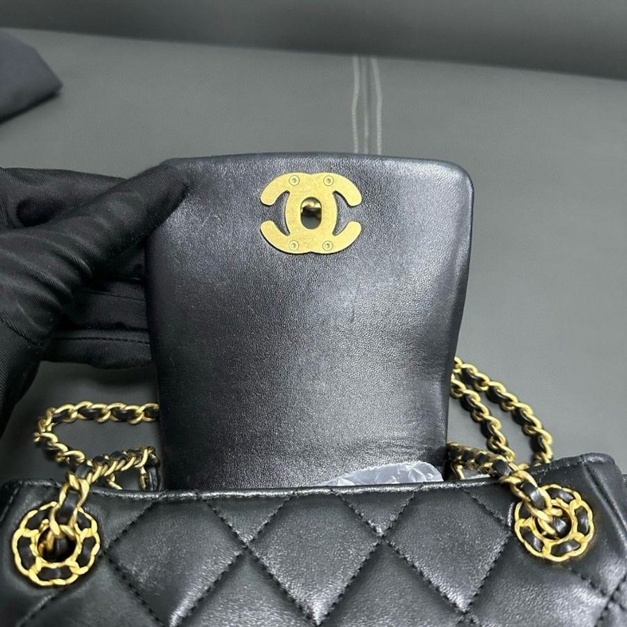 Chanel 24P 黑金羊皮hobo-16