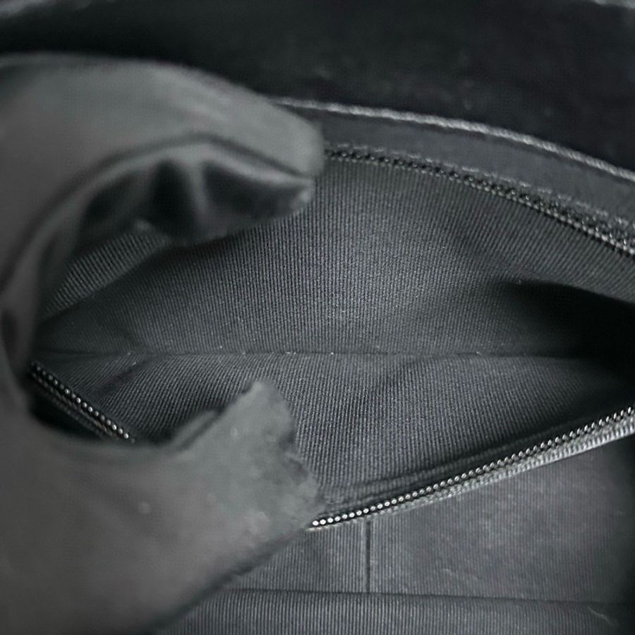 Chanel 24P 黑金羊皮hobo-18