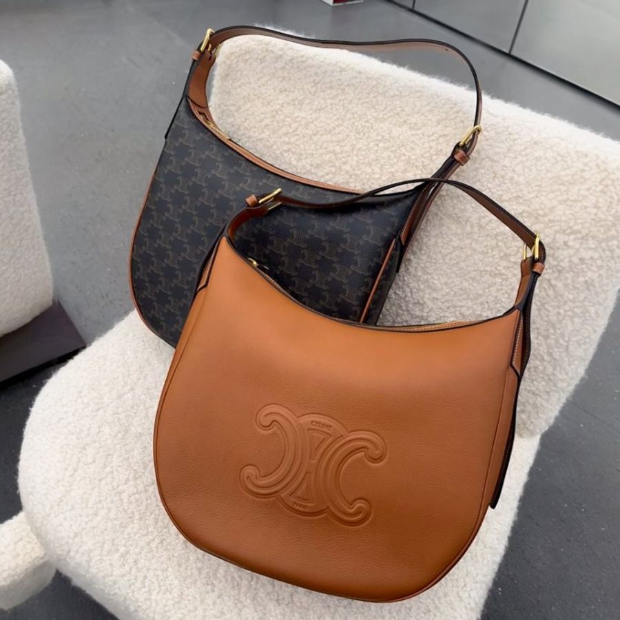 🎉新品好折扣✨Celine 114713 中款 Heloise Cuir 凱旋門柔軟小牛皮包 棕褐色-6