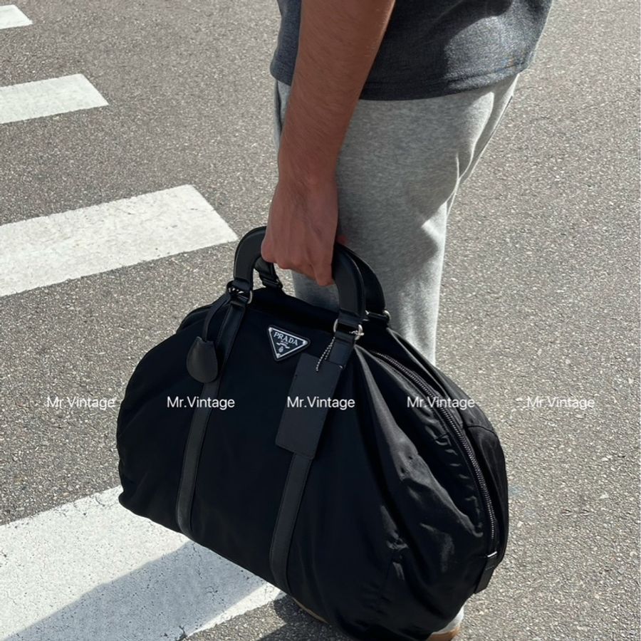 🏷️ Prada 尼龍旅行袋-0