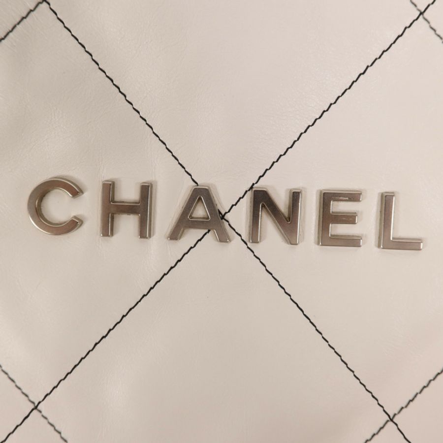 CHANEL 羊皮皮革Chanel 22 Small銀扣鏈帶肩背袋-8