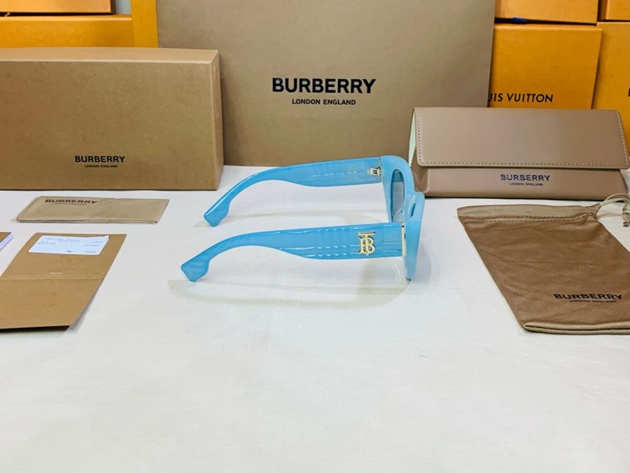 🎁全新盒裝新款 Burberry 巴寶莉超美藍 TB太陽眼鏡 墨鏡-7