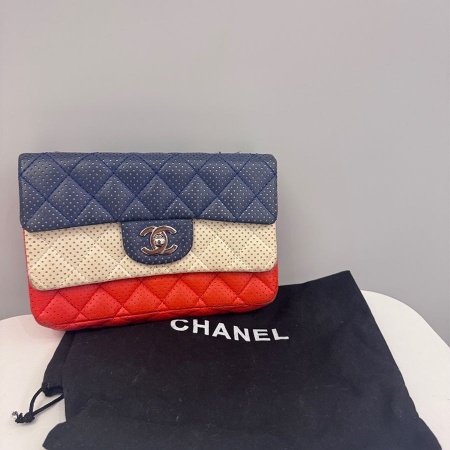Chanel CF法國特別版 Perforated 羊皮-0