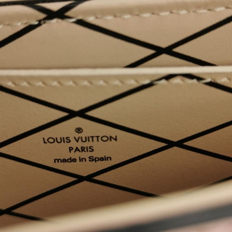 LV / 路易威登 Trunk Vertical 手機包 迷你mini 櫻花粉/黑色 水波紋 牛皮 單肩包 斜挎包-9