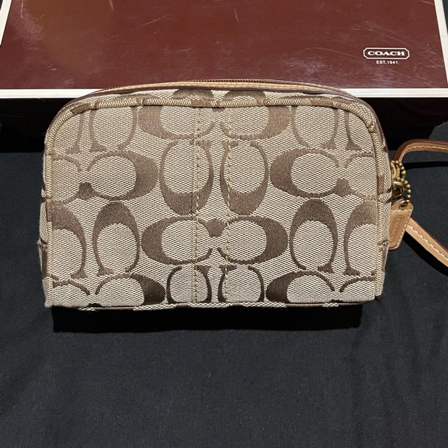 Coach經典logo化妝包 零錢包-1