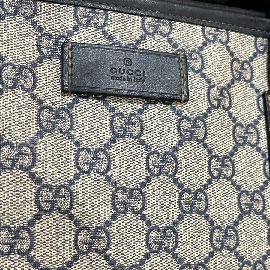Gucci經典logo黑藍46cm拉鍊托特包-24