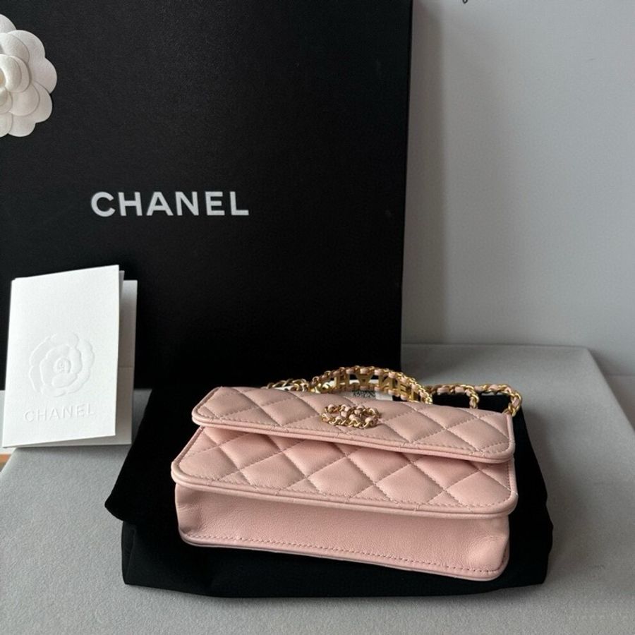 Chanel / 香奈兒 24c 水鑽手柄 櫻花粉色羊皮 woc 鏈條斜挎包-3