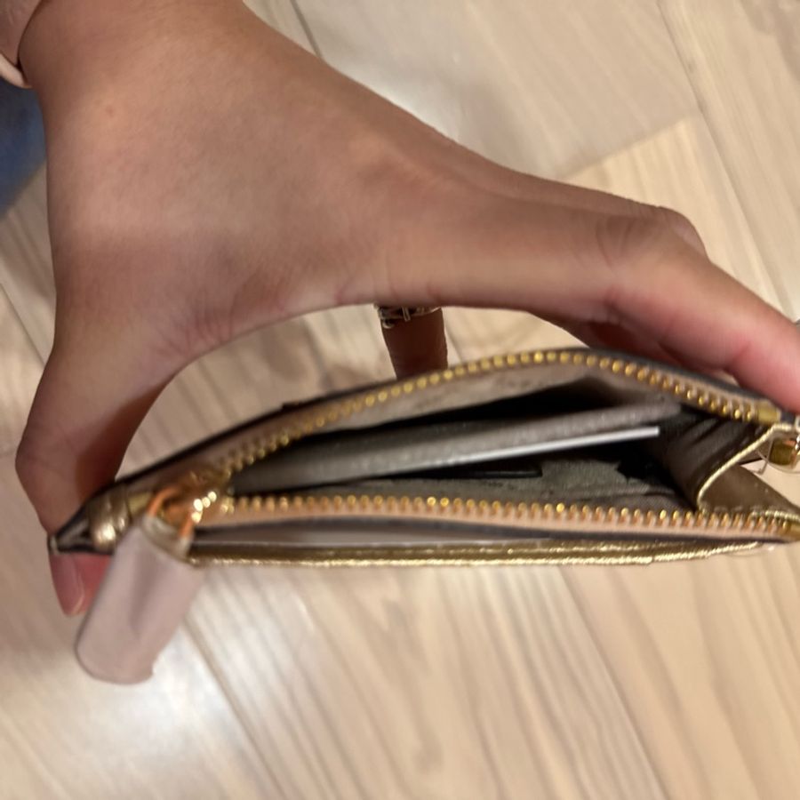 全新 MICHAEL KORS JET SET 防刮皮革鑰匙卡片零錢包.金 ★專櫃商品 ★可放證件或是悠遊卡 ★尺寸小巧、方便攜帶 ★都會簡約時尚款 【全新現貨 優惠中】-10