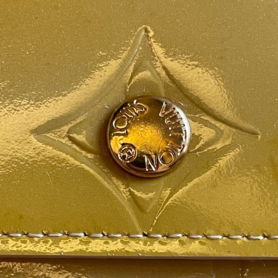 LV Louis Vuitton 黃綠漆皮 可穿戴錢包 小包-22