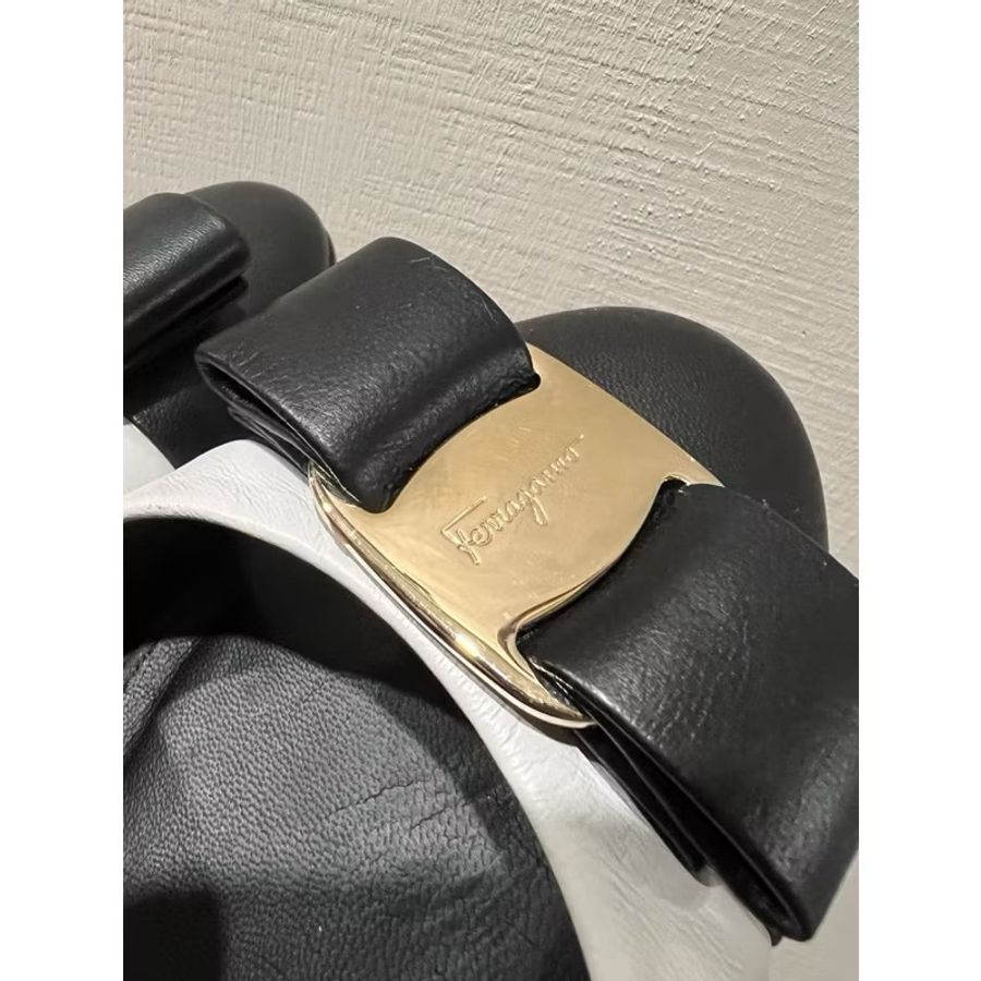 Ferragamo Vara 黑白撞色|8.5C 寬楦|附原盒|氣質款平底鞋-3