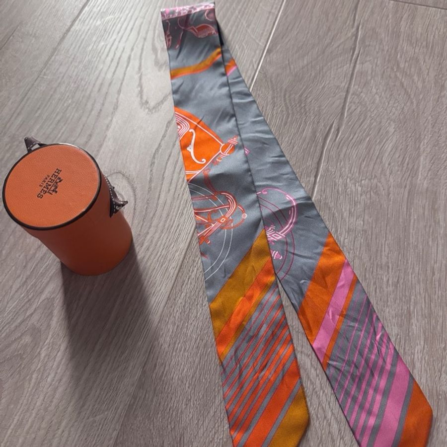 Hermes 愛馬仕藏書章絲意Orange Bonbo Ex-Libres Twilly-2