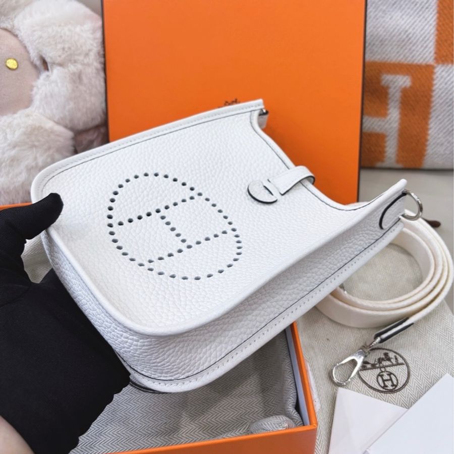 🌈Hermes🌟Mini Evelyne🌟0U新白色銀扣🌈99.8新閑置🌟TC皮🌟Stamp B🌟-2