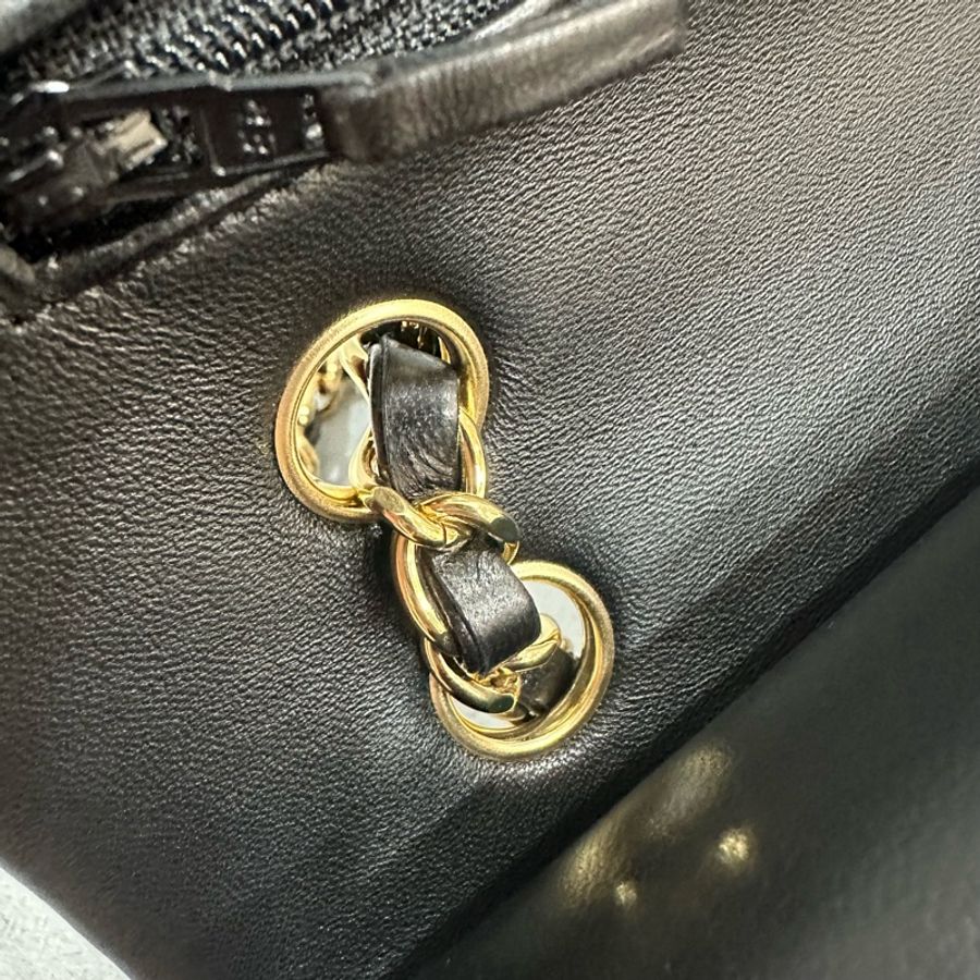 Chanel A01112 黑羊皮金釦 Coco CF 25-37
