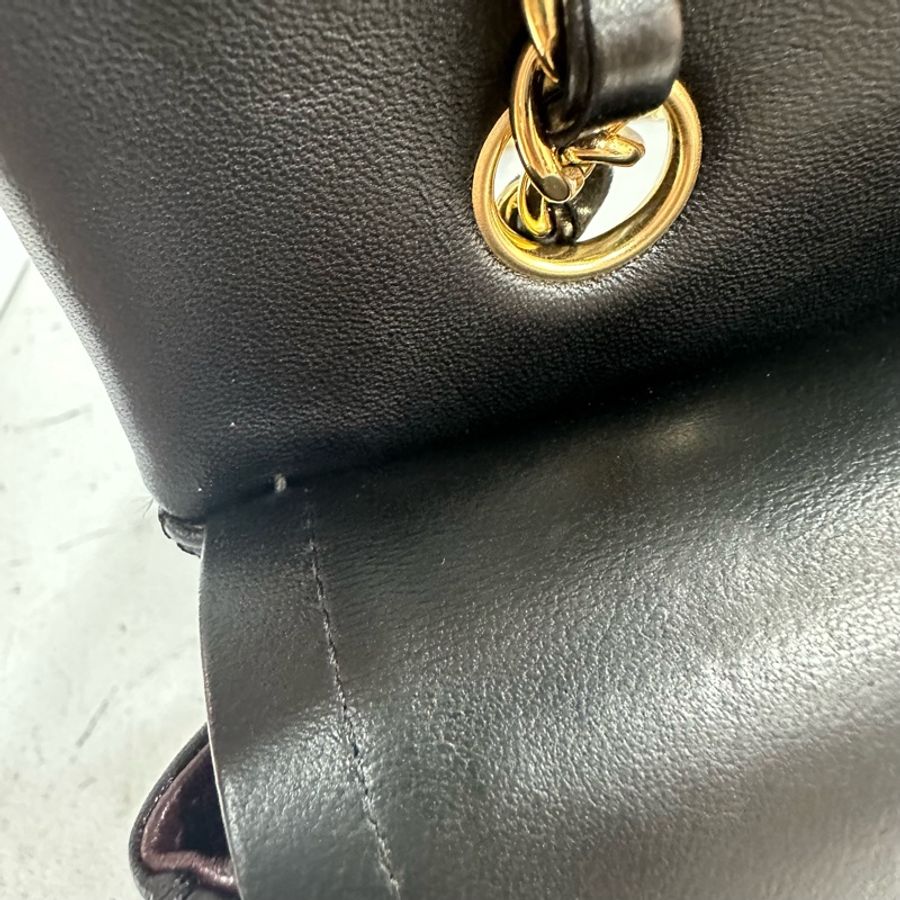 Chanel A01112 黑羊皮金釦 Coco CF 25-42