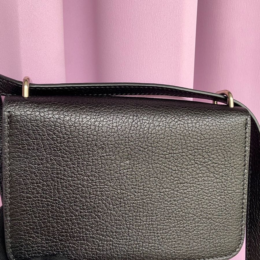 Burberry D型芤翻蓋斜背包-7