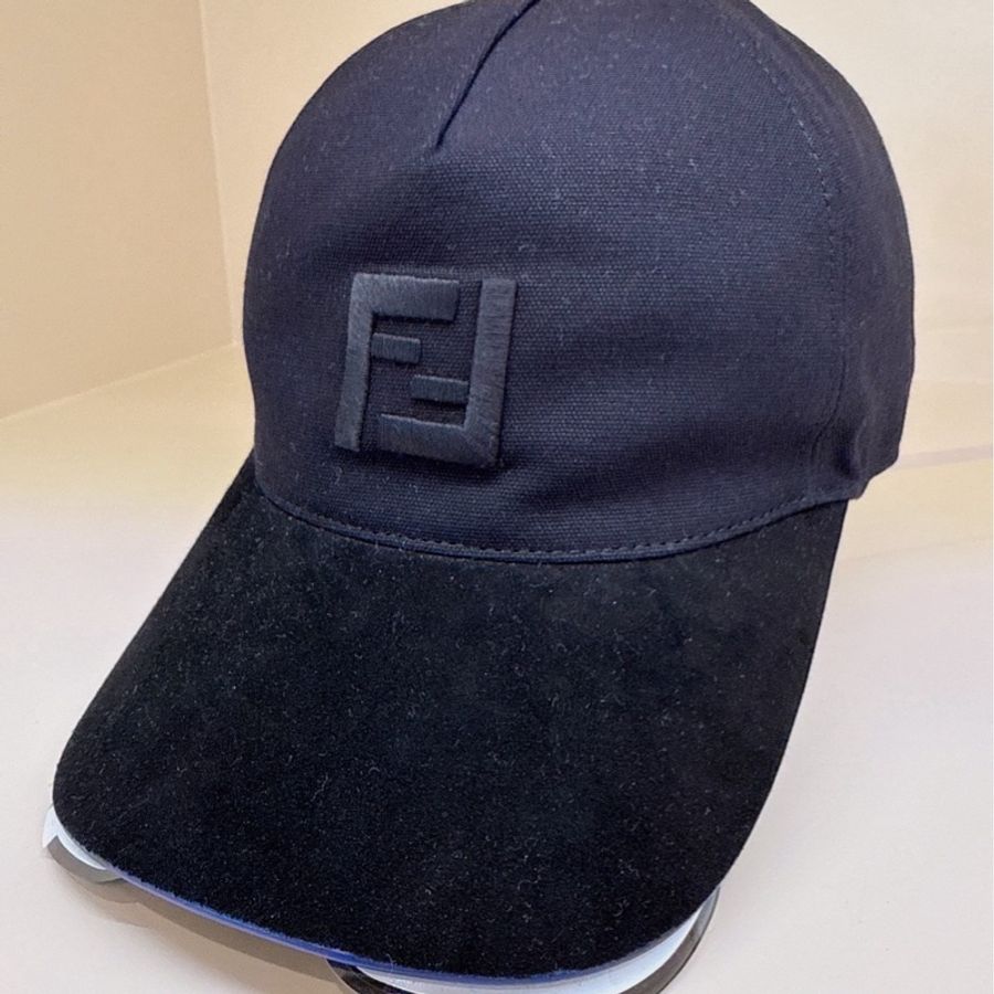 Fendi 黑色棒球墨鏡帽🖤全新-0