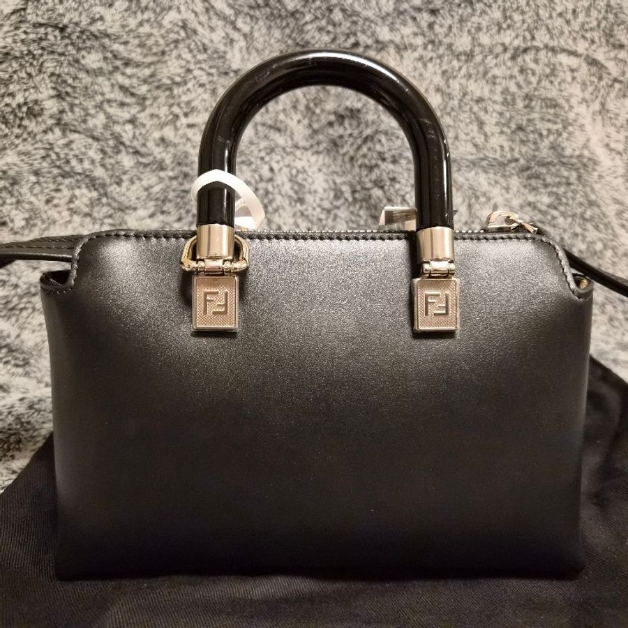 Fendi by the way mini 經典LOGO 牛皮 黑色玻璃手柄 波士頓手提肩背兩用包-6