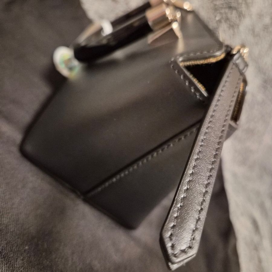 Fendi by the way mini 經典LOGO 牛皮 黑色玻璃手柄 波士頓手提肩背兩用包-11