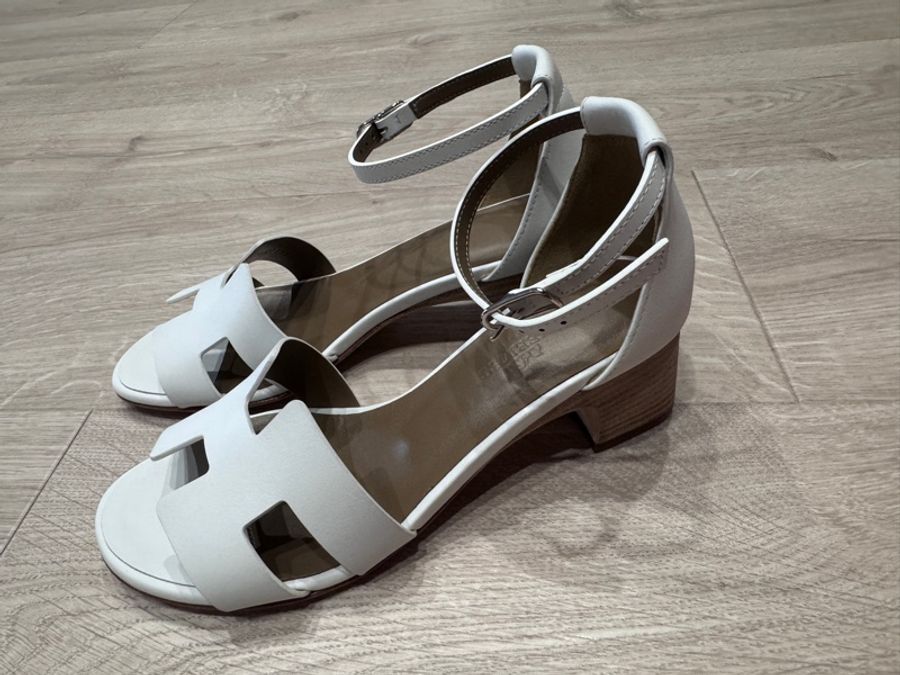 愛馬仕(Hermès)Santorini 35全新涼鞋跟鞋-1