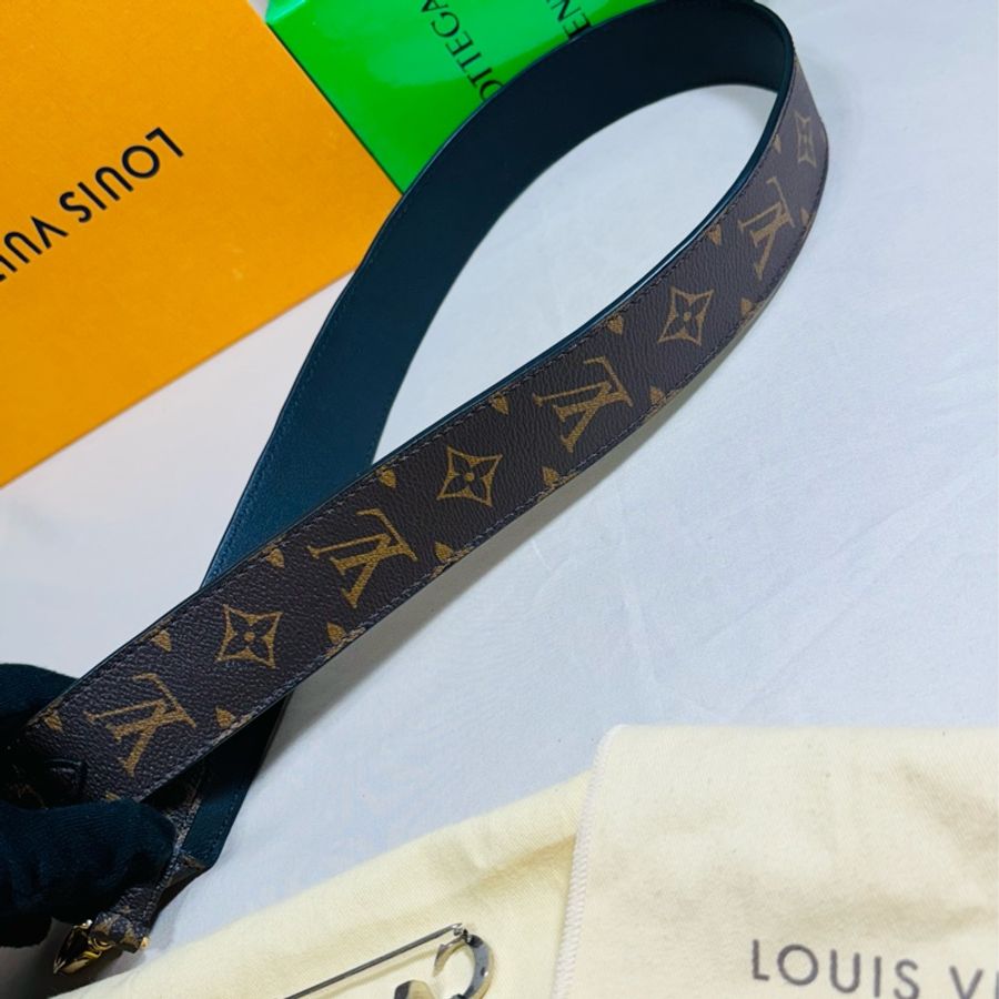 ‼️全台最甜近新美品LV新款寬背帶/肩帶 路易威登 Louis Vuitton 雙面用-4